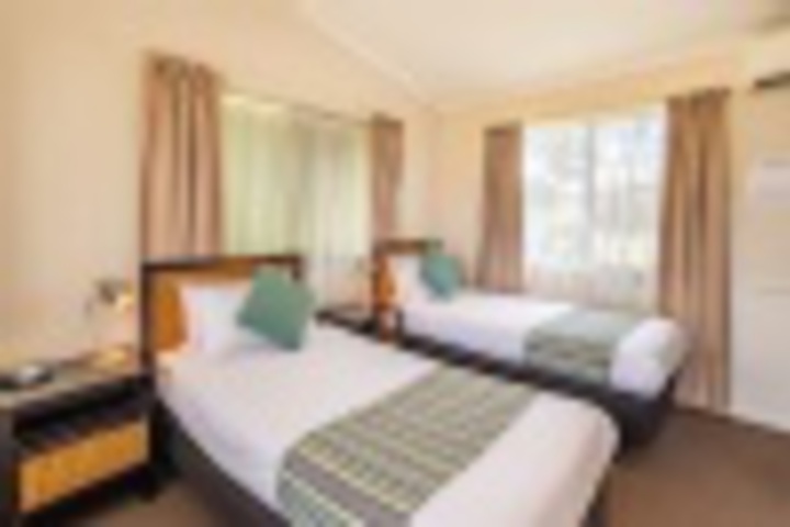 Room 52 of 611