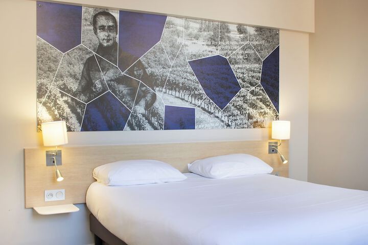 Room 45 of 140
