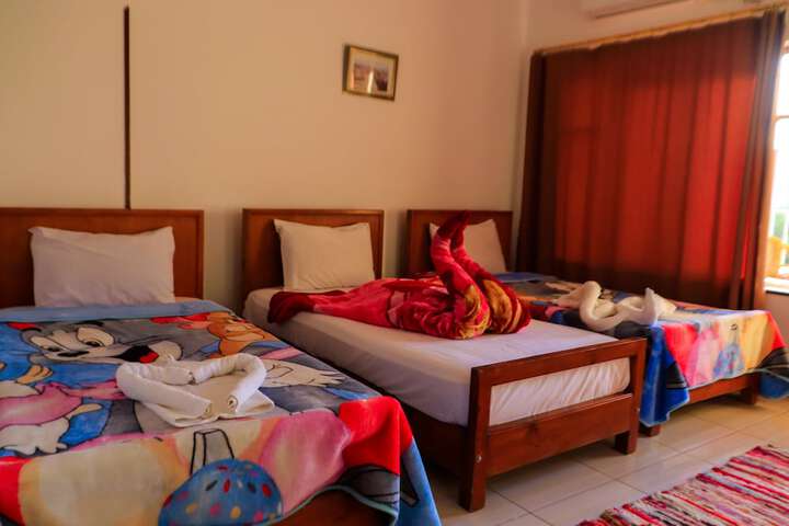 Room 38 of 164