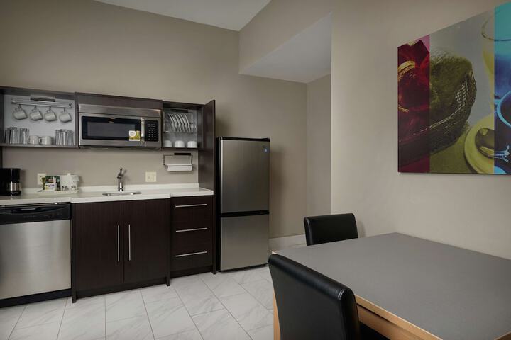 1 King Bed Studio Suite (9 of 14)