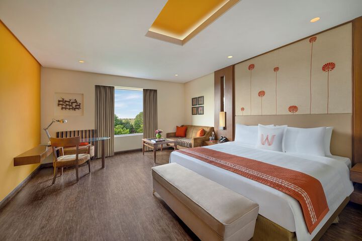 Room 14 of 65