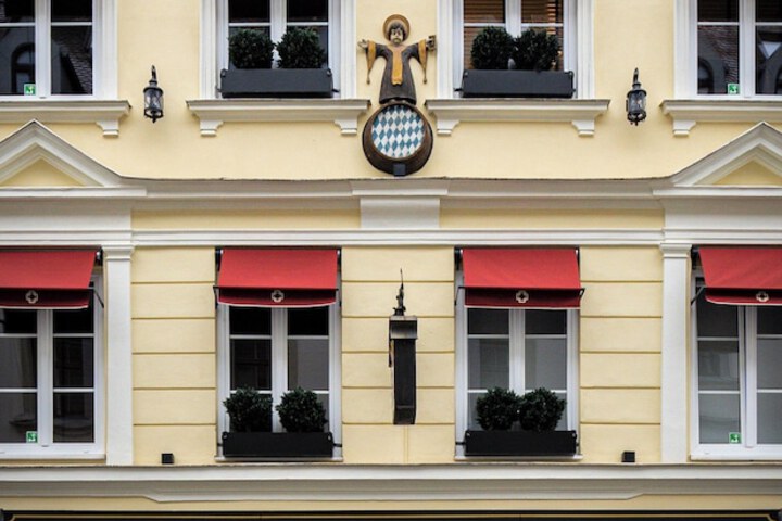 House of Hütter- Münchner Kindl