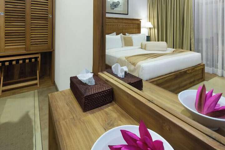 Room 5 of 38