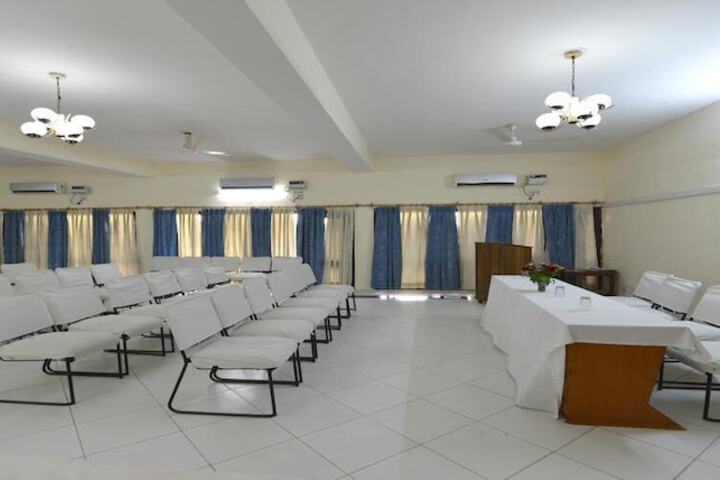 Ballroom/Hall 5 of 7