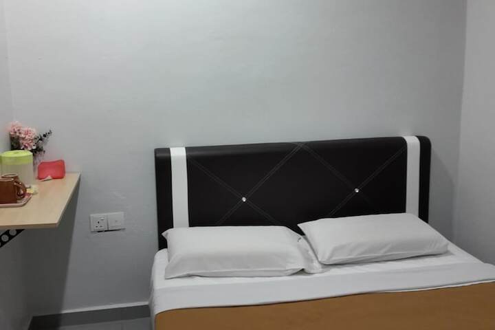 Room 35 of 97
