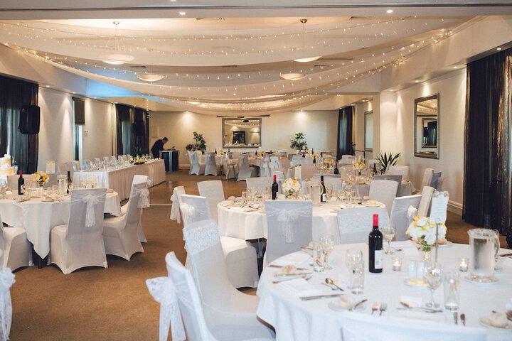Ballroom/Hall 43 of 59