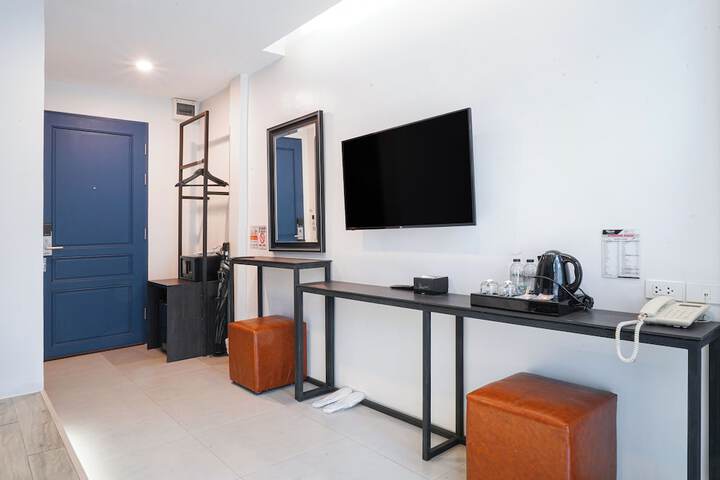 Room 37 of 60