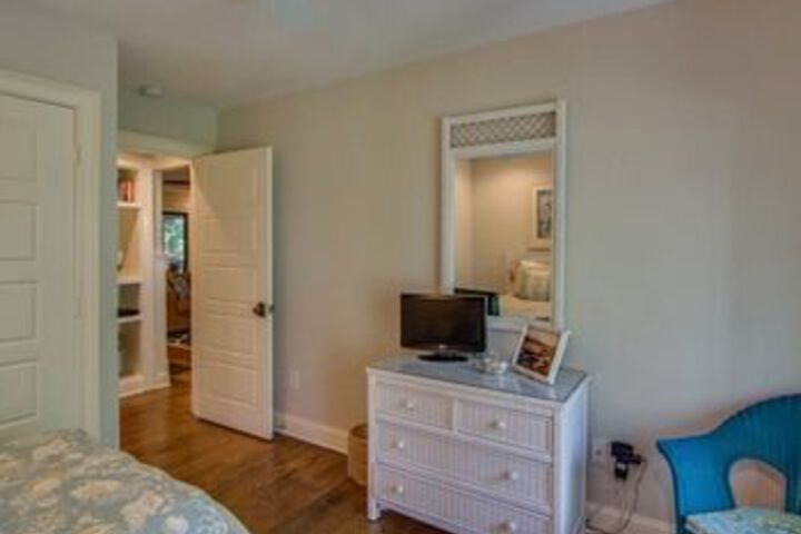 Room 26 of 60