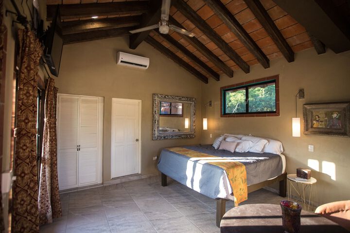 Room 3 of 17