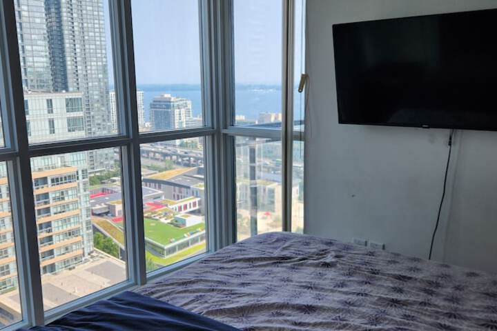Room 4 of 30
