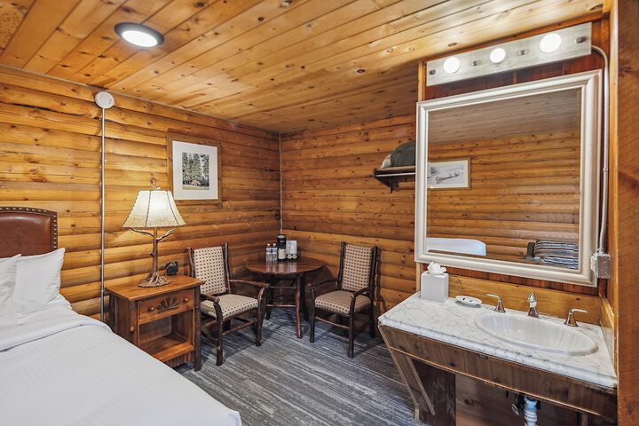 Room 3 of 52