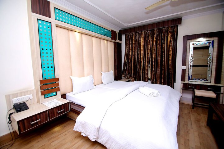 Room 32 of 55