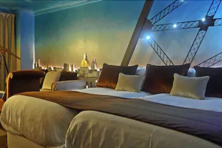 Room 14 of 38