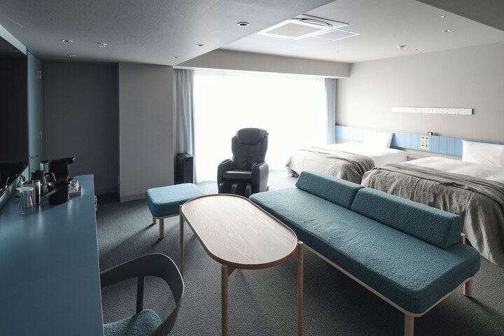 Room 6 of 52