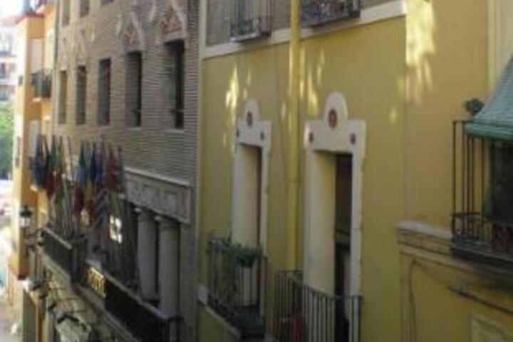 Apartamentos Turisticos Reyes Catolicos