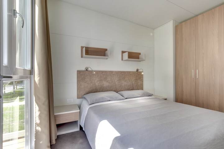 Room 26 of 87