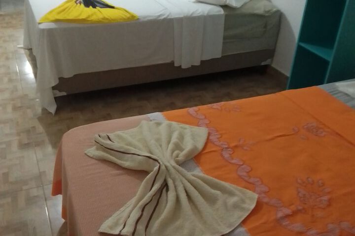 Room 4 of 18