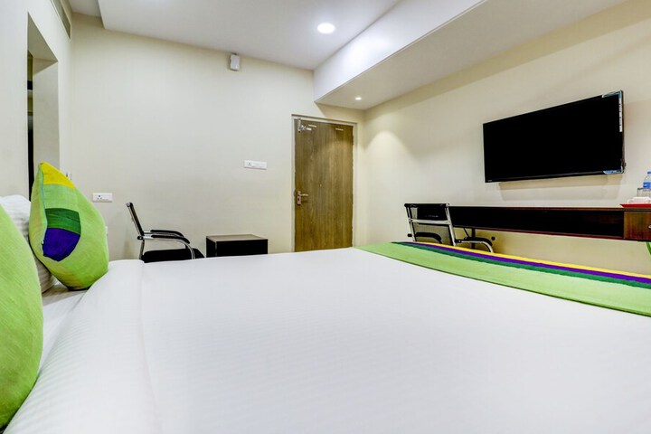 Room 8 of 37