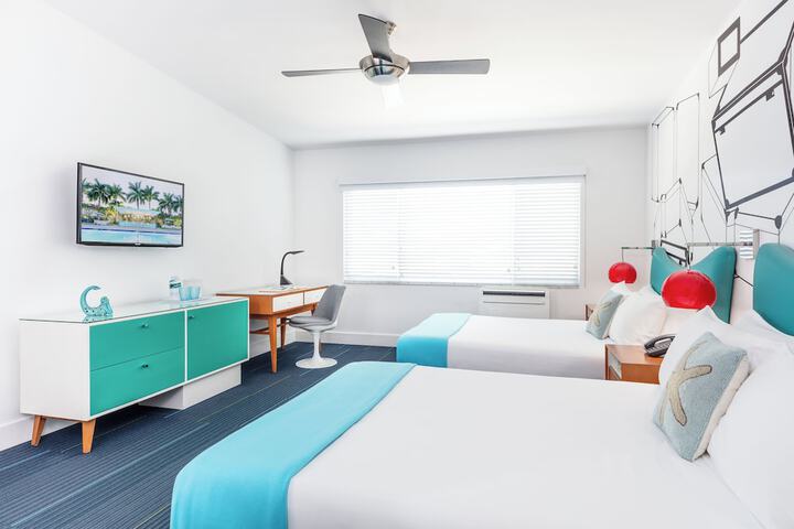 Room 35 of 76