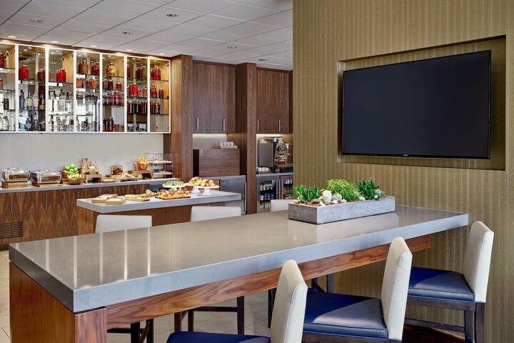 Breakfast/Coffee Service 59 of 103