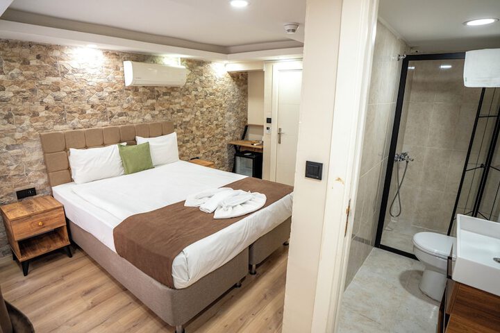 Room 48 of 86