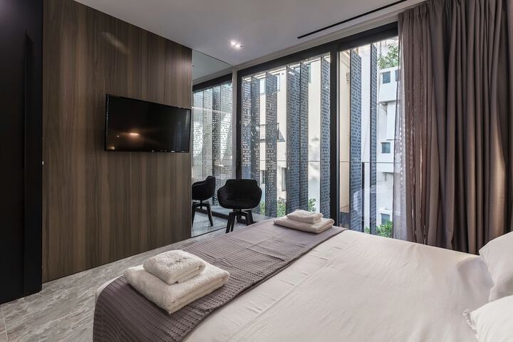 Room 20 of 182