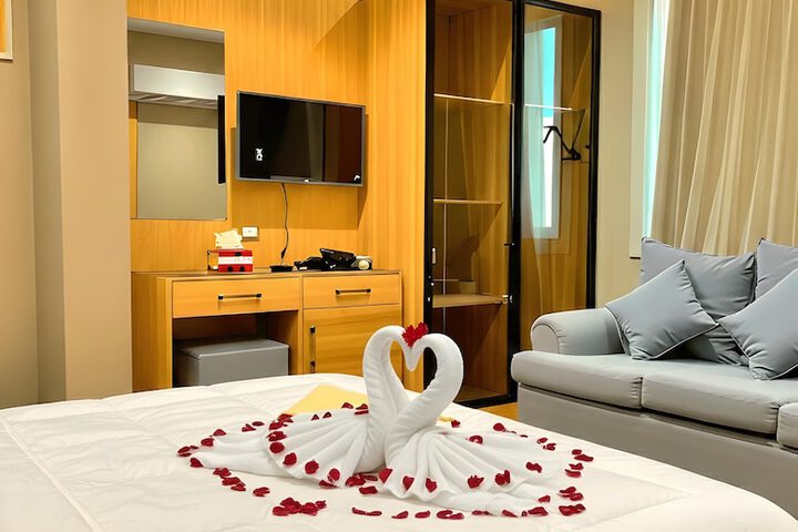 Room 44 of 77