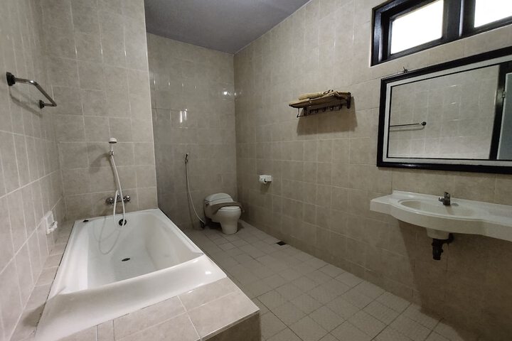 Room 42 of 70