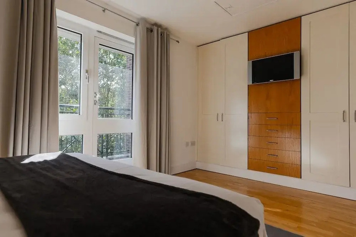 Room 4 of 26