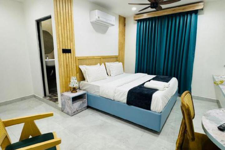 The 5 STORY Hotel HITEC CITY