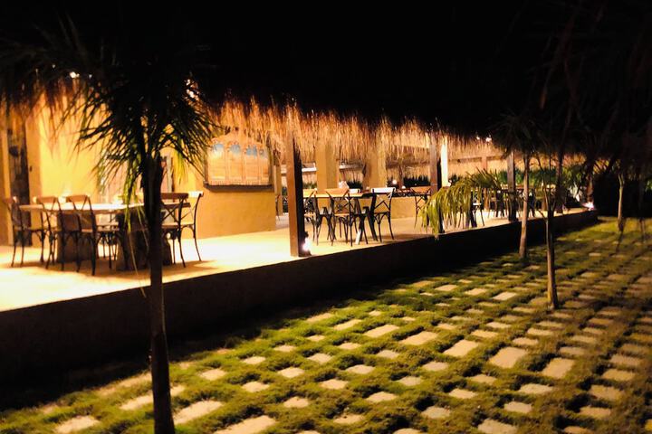 Dining 96 of 141