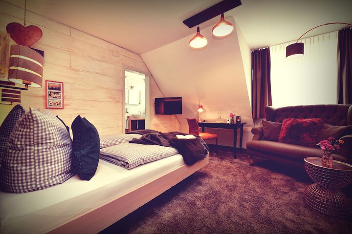 Room 17 of 75
