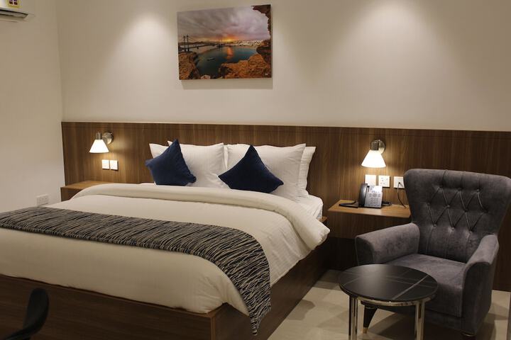 Room 7 of 17