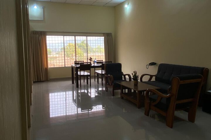 Room 12 of 36