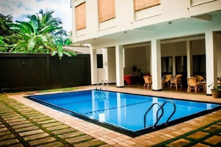 Pool 6 of 7