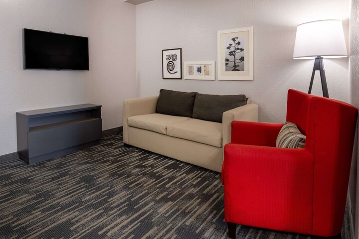 Suite 1 Bedroom (4 of 12)