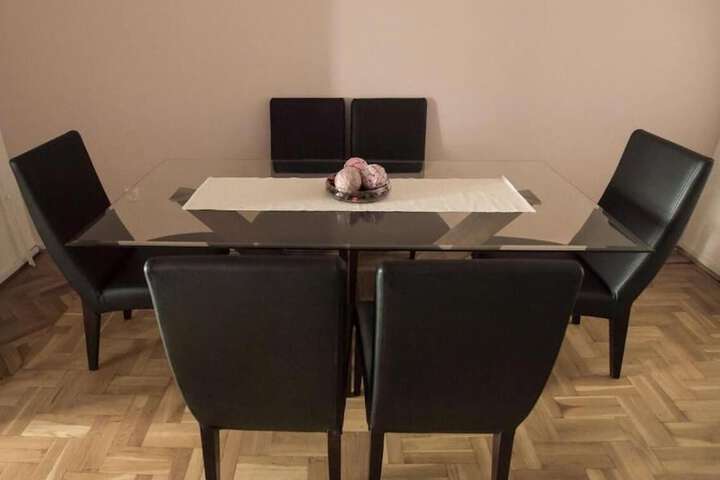 Room 12 of 44
