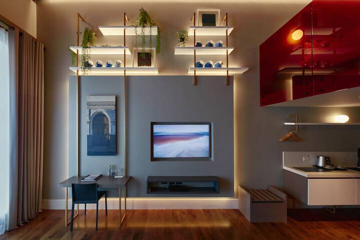 Room 10 of 47