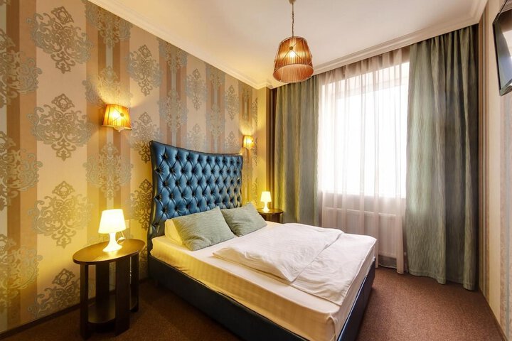 Room 25 of 59