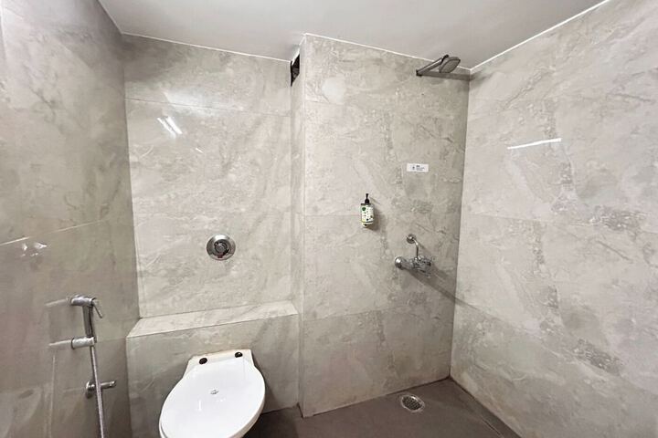 Room 8 of 19