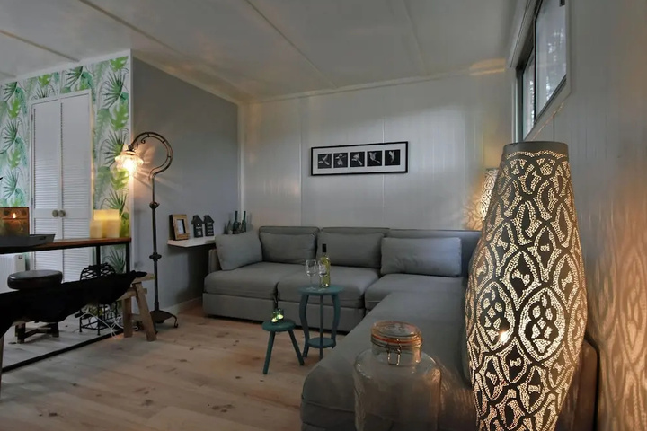 Room 2 of 19