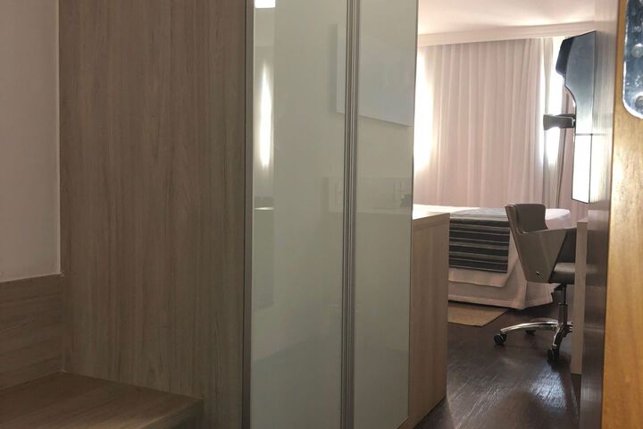 Room 31 of 42