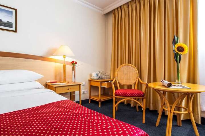 Room 20 of 90