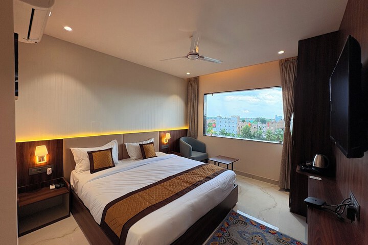 Room 9 of 17