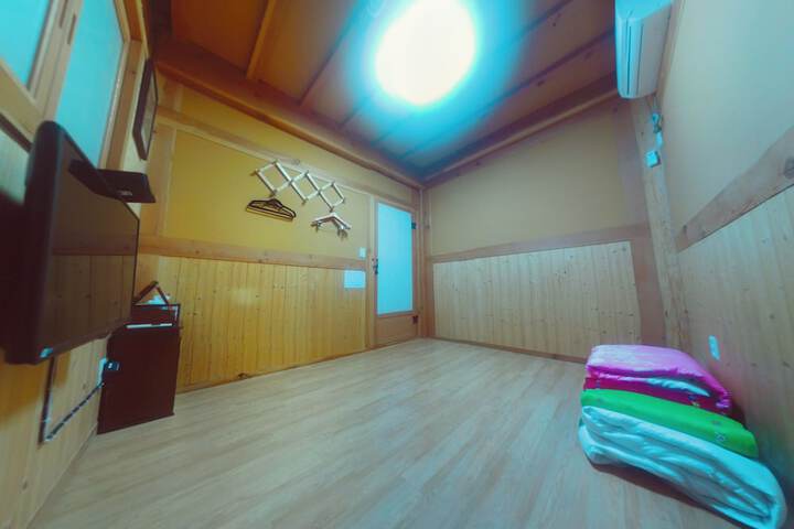 Room 20 of 57