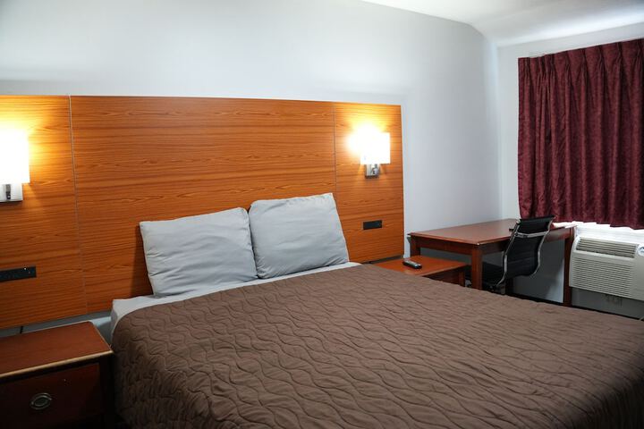 Room 11 of 54