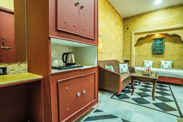 Room 19 of 85