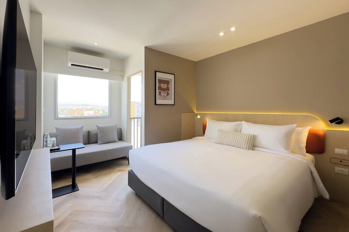 Room 3 of 15