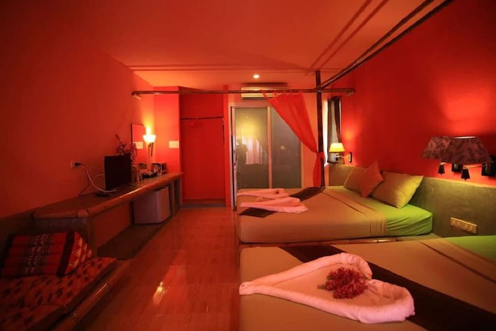Room 50 of 169