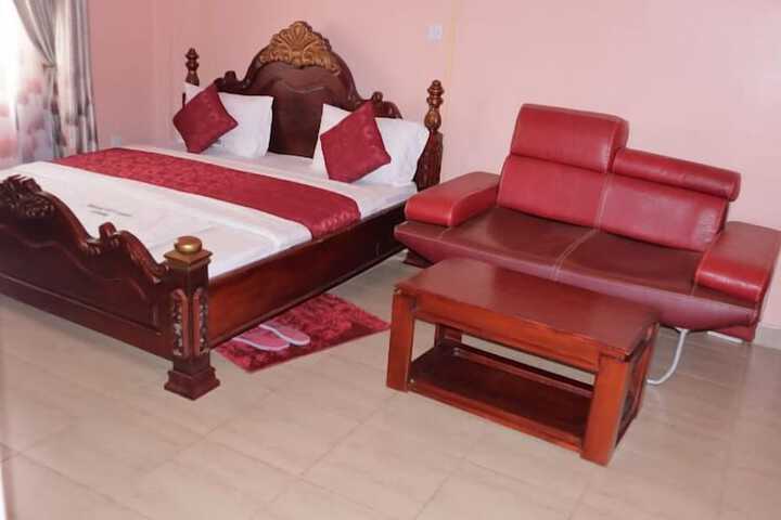 Room 8 of 30